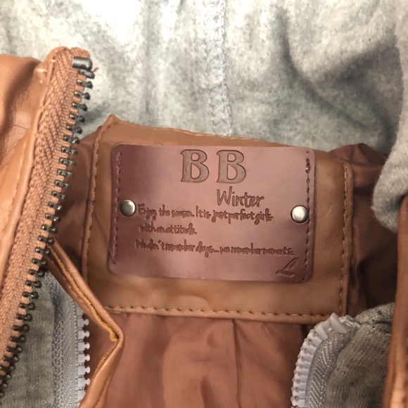 Leather Jackets 🧥 for Women! - Picture 4 of 6